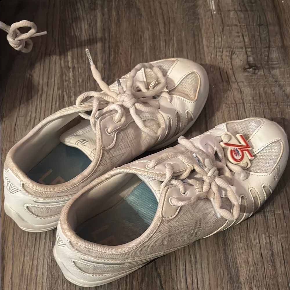 Cheer shoes used